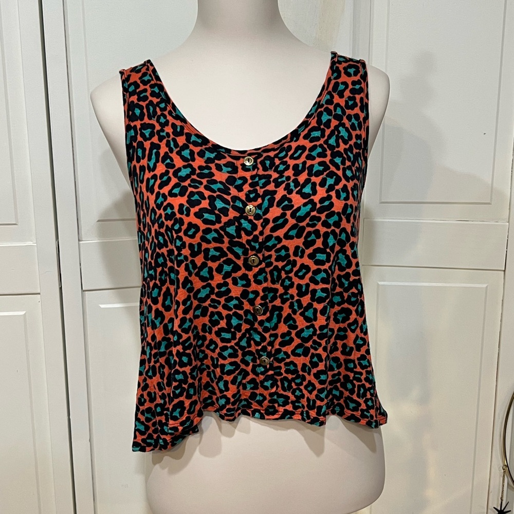 Leopard Print Sleeveless crop top